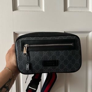 Gucci belt bag/ fanny pack/ satchel